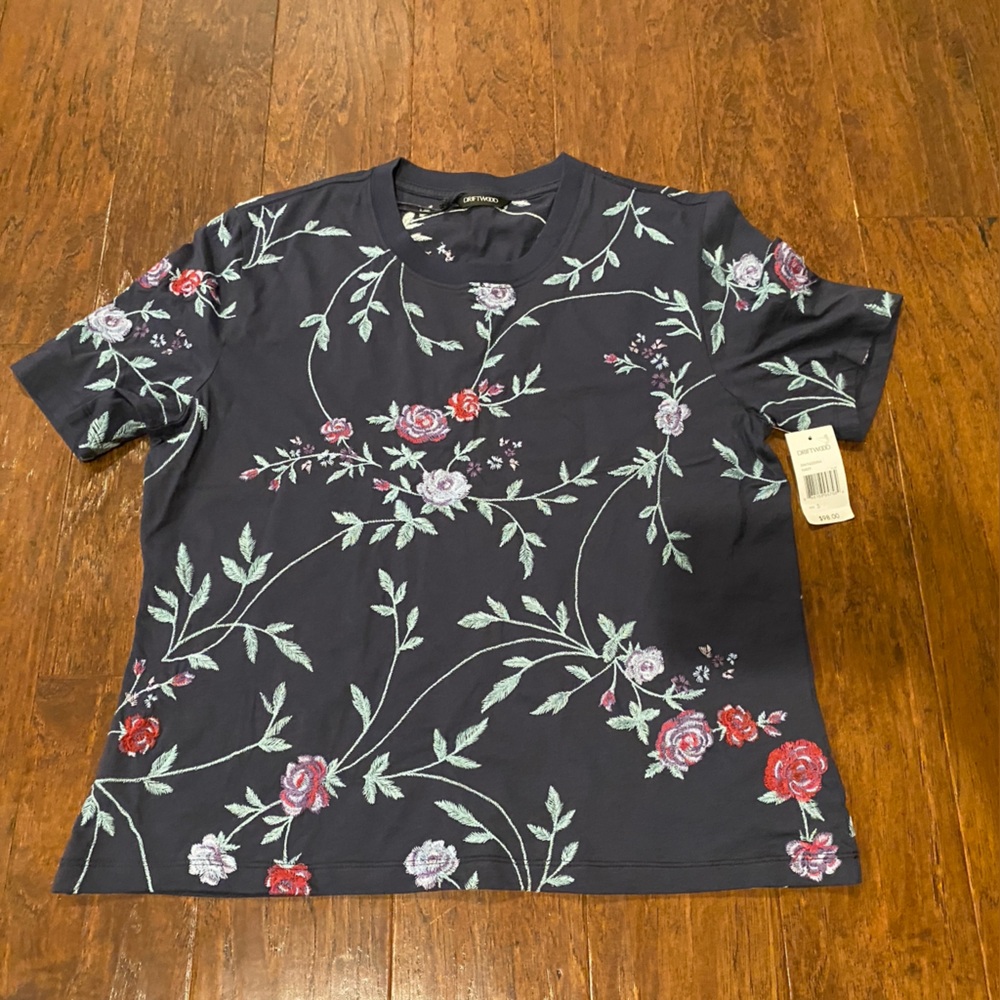 NWT Embroidered Driftwood Cordiela Navy Floral Tee